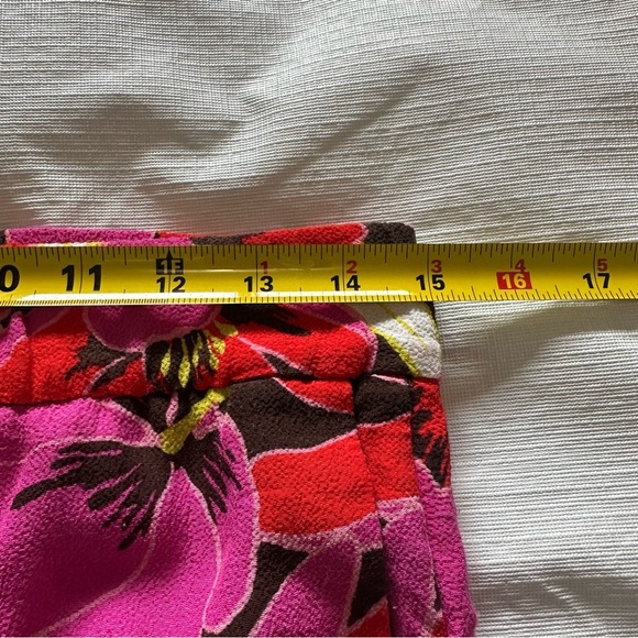 Kate Spade Red and Pink Cropped Floral Pants - Picture 5 of 11